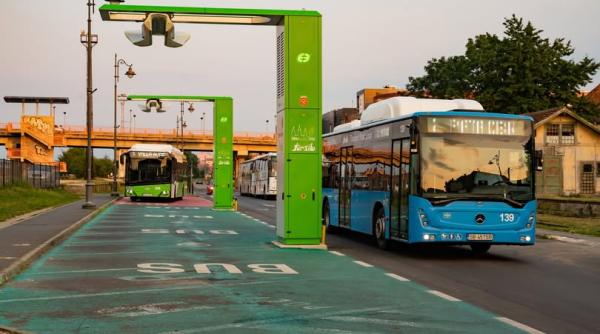 un barbat a murit intr un autobuz sub privirile pasagerilor iar nimeni nu a alertat soferul