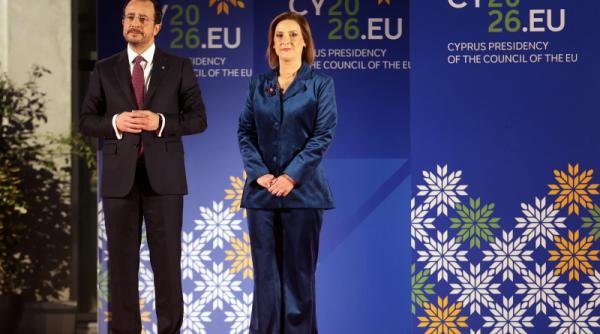 acuzatii de coruptie in cipru prima doamna a demisionat dintr o organizatie caritabila dupa aparitia unui videoclip