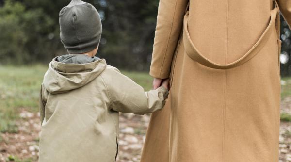 un copil de 4 ani a fugit de la gradinita autoritatile au deschis dosar penal