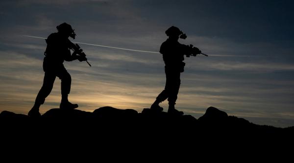 norvegia trimite intariri in groenlanda doi militari din tara scandinava vor consolida securitatea in arctica