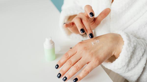 ai mainile reci avertismentul la care nu te ai gandit durerea care tine sistemul nervos in stare de urgenta