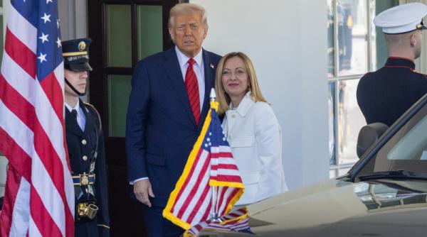 giorgia meloni a vorbit cu donald trump mesaj clar despre tarifele anuntate pentru danemarca si tarile care o sustin