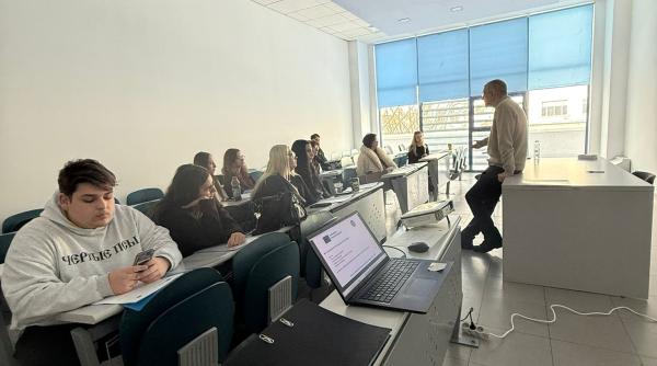 compas comunicarea primul pas spre succes primul curs din cadrul stagiilor de practica