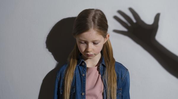 cum ajung copiii si adolescentii la acte de violenta extrema factorii declansatori si semnele vazute prea tarziu