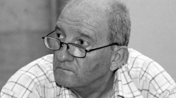 doliu in cultura din romania a murit scriitorul si profesorul mircea muthu