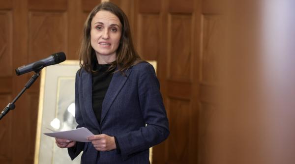 ce a titrat cnn in timpul interviului cu oana toiu cuvantul care l va enerva pe donald trump video