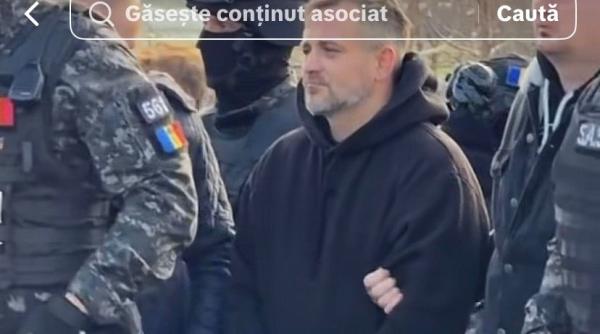 tatal lui mario flancat de mascati si incatusat la inmormantare fiului video