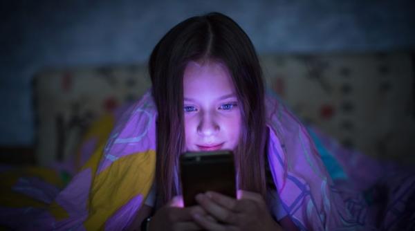 deputatii francezi vot al unui text care interzice retelele de socializare pentru cei sub 15 an