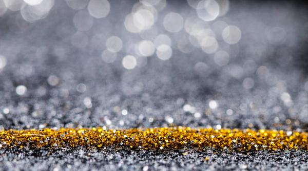 de la maxime istorice la prabusire aurul si argintul au scazut brusc