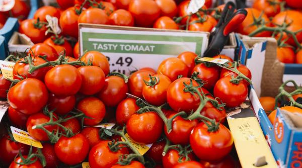 paradoxul rosiilor din supermarketurile din romania avertisment economic