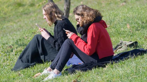 slovenia se alatura altor state si vrea sa interzica social media minorilor sub 15 ani