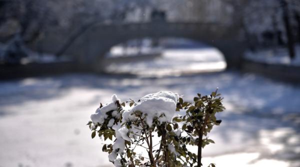 vremea se raceste simtitor minime de 15 grade si ninsori prognoza pentru bucuresti si restul tarii