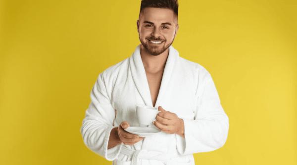 halatul de baie cum il porti corect cum il intretii si cu ce difera de un halat de casa