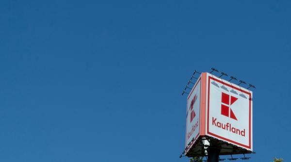 Kaufland, reacție în scandalul în care brandul a fost asociat cu o campanie pentru tinerii trans a Organizației Accept