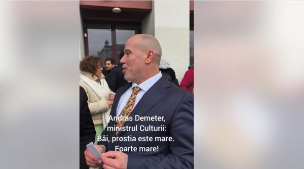 VIDEO „Prostia e mare! Foarte mare”. Ministrul Culturii Andras Demeter, derapaj la protestul actorilor de la Teatrul Național care i-au cerut demisia