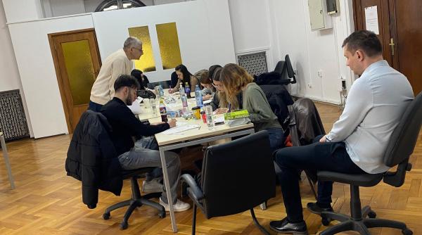 studentii universitatii titu maiorescu au luat parte la activitatile zilnice dintr o redactie de stiri online