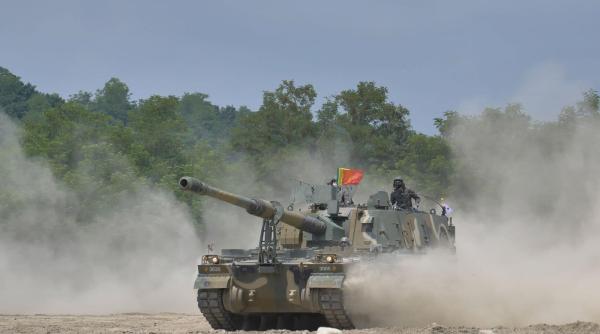 romania va produce obuziere de ultima generatie k9 la petresti dambovita proiectul pe termen lung vizeaza locuri de munca transfer de tehnologie si un hub industrial in dambovita