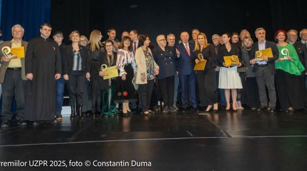 gala premiilor uzpr 2025 jurnalistii andreea esca cristian lupascu mario h balint victor vreme printre laureati