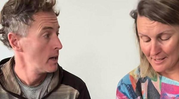 un cuplu britanic care facea turul lumii pe motocicleta condamnat la 10 ani de inchisoare in iran