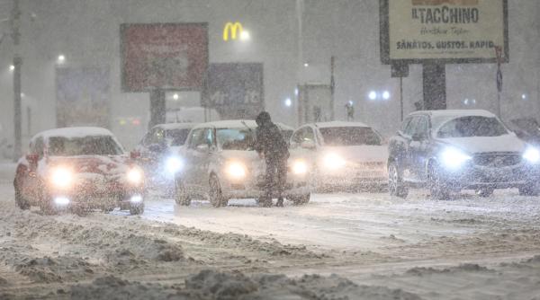 viscolul inchide zeci de drumuri restrictii de trafic si localitati afectate de avarii la curent