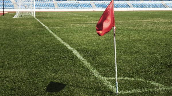 stopul cardiac la sportivi echipamentul vital care lipseste de pe terenurile din romania avertismentul cardiologilor