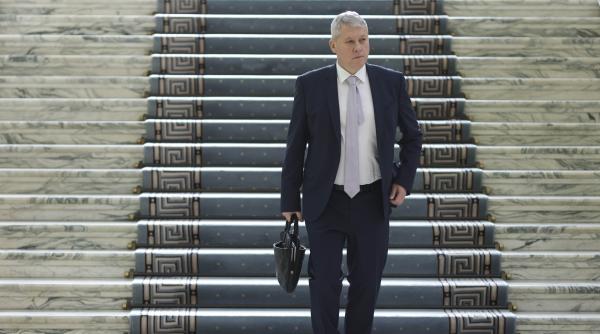 in ce tara si au adus copiii doi prieteni ai lui predoiu pentru a fi in siguranta