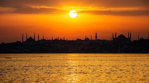 p orizonturi mediteraneene de ce sa alegi coasta turciei pentru relaxare si cultura