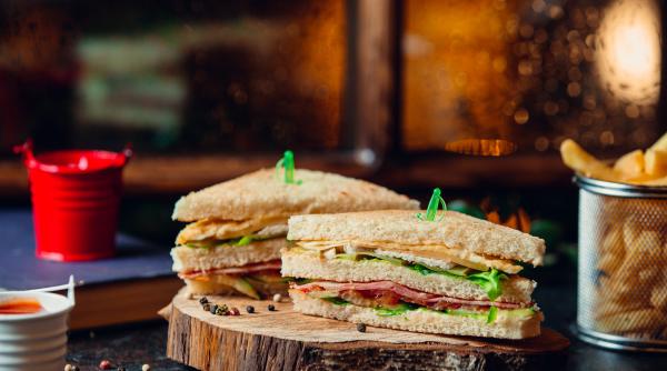 cel mai bun sandvis din lume creat de o studenta din 5 ingrediente