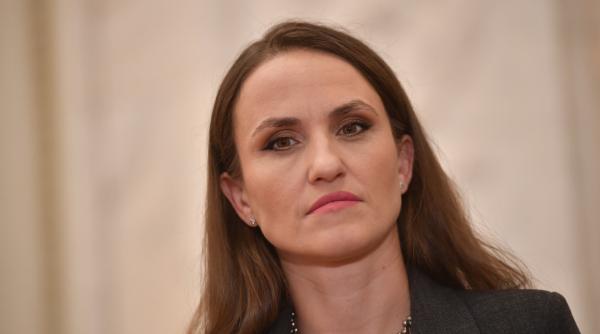 marea intrebare in controversa cu fiica lui ponta va publica toiu documentul cerut de toata lumea