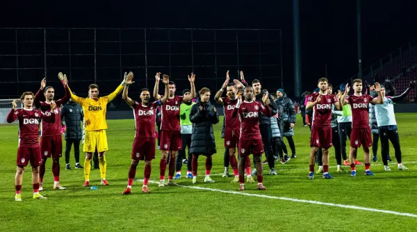 derby cu scantei rapid si universitatea craiova au remizat in giulesti dupa un meci cu incidente