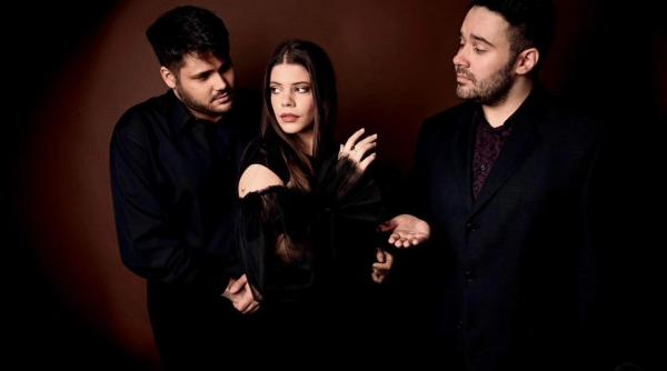 cand dragostea incepe cu o cearta razboiul sexelor la mojo o comedie plina de replici savuroase