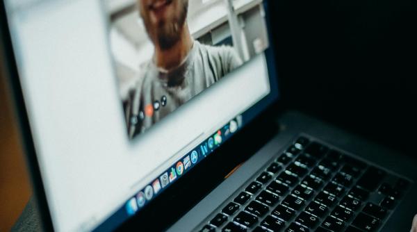 zoom vulnerabilitate critica cum poate actiona un atacator de la distanta alerta dnsc