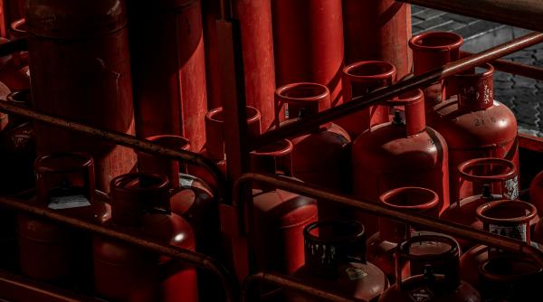 tara in care nu se mai vand butelii de gaz pentru uz casnic pline de teama penuriei provocate de razboiul din orientul mijlociu