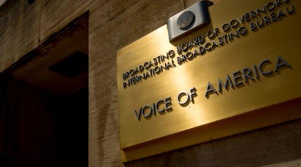 vocea americii ar putea fi reluata decizie a unui judecator federal