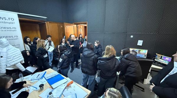 compas studentii de la titu maiorescu au organizat conferinte de presa in studioul dcnews