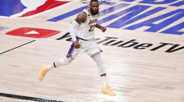 lebron james de neoprit superstarul a stabilit un nou record in baschetul american