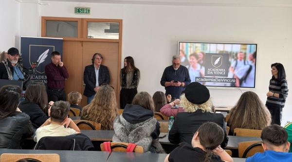 prima sesiune de admitere la academia da vinci probe de gandire critica interviuri motivationale si exercitii de echipa