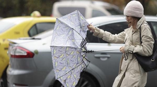 vant puternic in mai multe zone din tara pana la ora 18 00