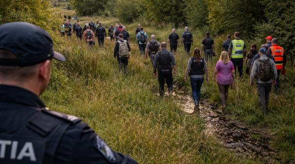 doua fetite de 4 si 5 ani au disparut din tarnaveni sunt cautate de 500 de oameni