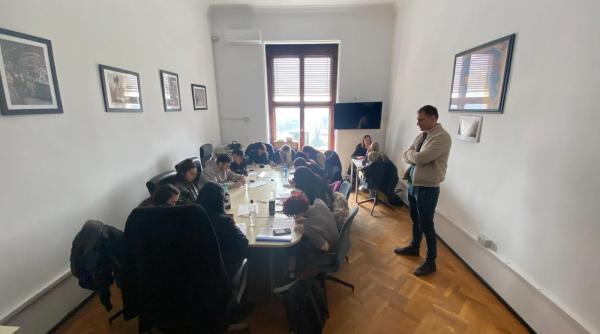 evaluare practica la dcnews studentii titu maiorescu si au testat abilitatile intr un mediu profesional real