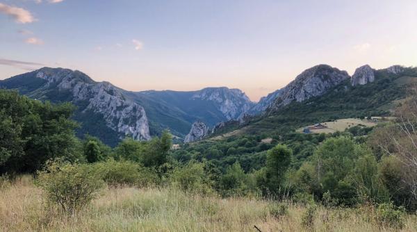 doua comune din romania scoase la lumina de infrastructura preturile au explodat se muta familii din toata tara