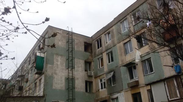 explozie la un bloc din judetul galati trei persoane transportate la spital