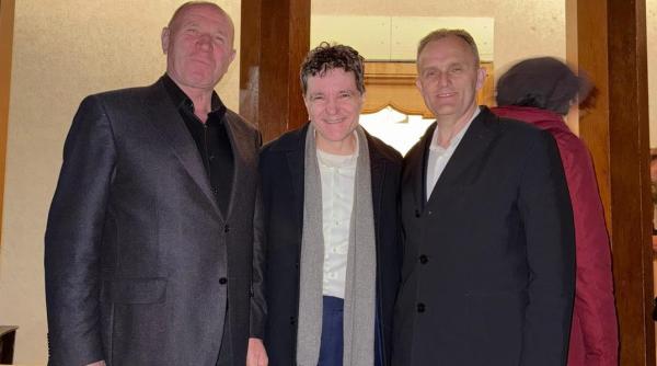 Nicuşor Dan, la slujba din Vinerea Mare la Mănăstirea Cornu