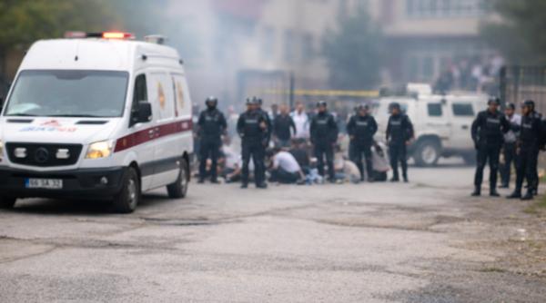 atac armat la un liceu din sud estul turciei 16 persoane ranite