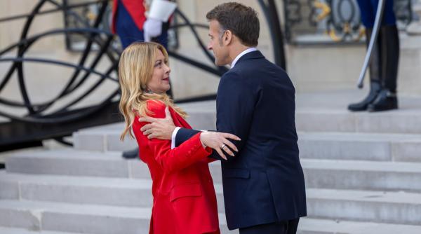 emmanuel macron moment buclucas cu giorgia meloni imaginile au starnit controverse video viral