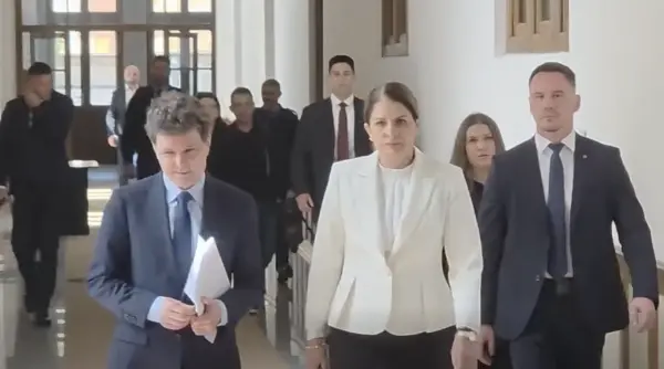 nicusor dan surprins la curtea de apel bucuresti i se cer daune de 1 milion de euro