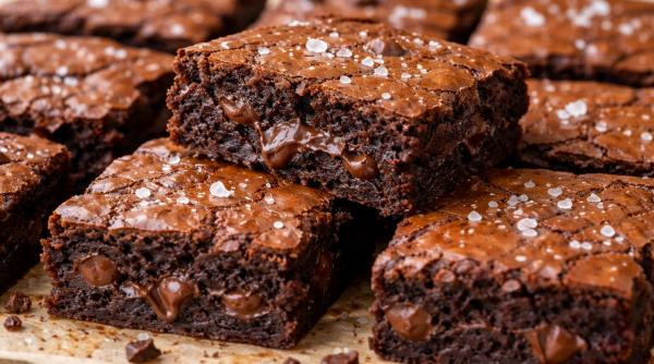 o noua reteta de negresa cucereste bucatariile exterior crocant si interior cremos