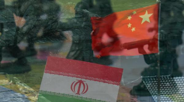 China își avertizează cetățenii din Iran să părăsească urgent țara