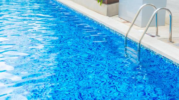 15 oameni intoxicati cu clor intr o piscina la eforie nord