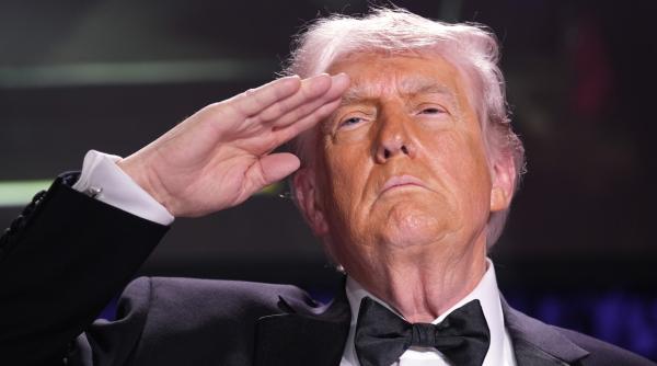 pasapoarte cu chipul lui donald trump emise de sua in editie limitata